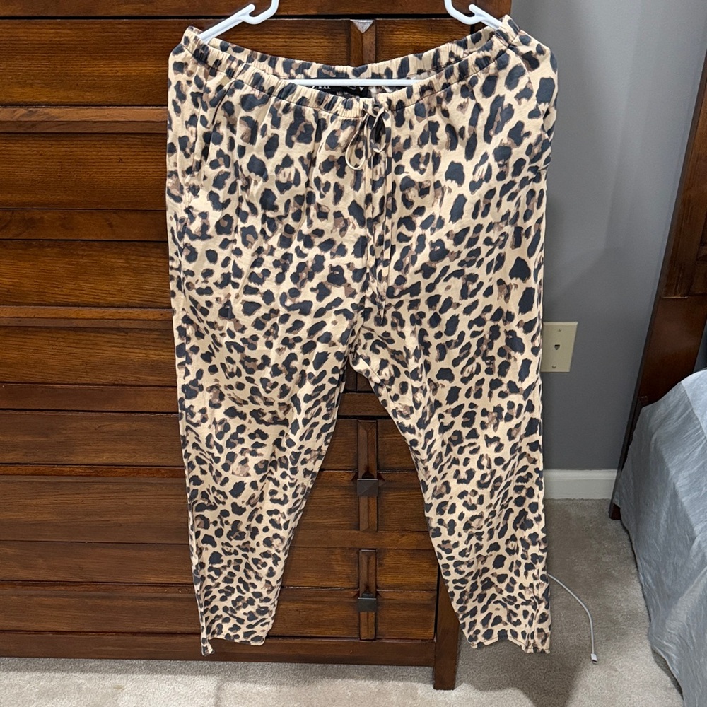 Leopard Print cozy Pants